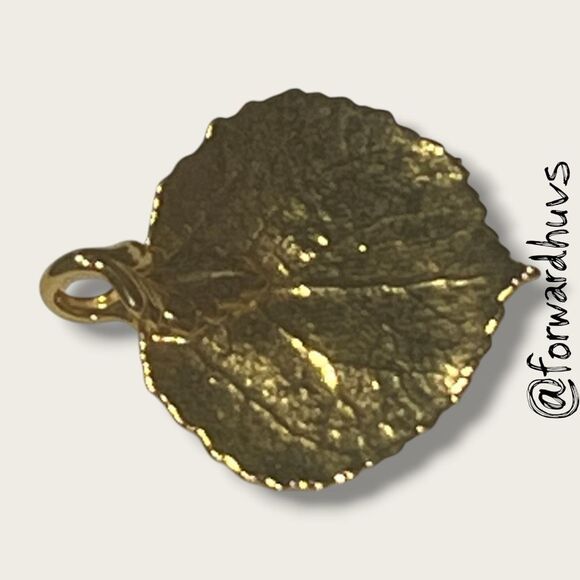 Bundle Sale 3 for $15 | Gold Plated Cast Leaf Pendant NO Chain - Picture 4 of 9